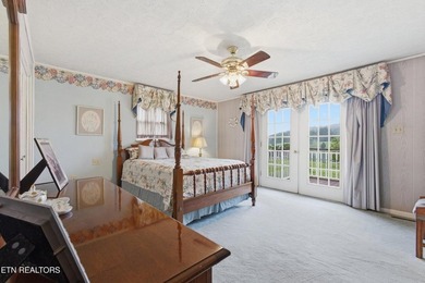 Lakefront Home with Private Dock, Boat Ramp, Sunroom & peaceful - photo 20