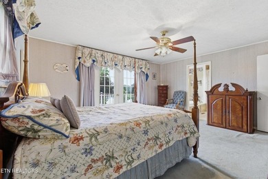 Lakefront Home with Private Dock, Boat Ramp, Sunroom & peaceful - photo 22