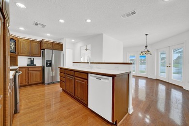 LAKEFRONT - 4 BD, 2.5BA w/Impact Glass, fresh paint, AC's ('21) - photo 22
