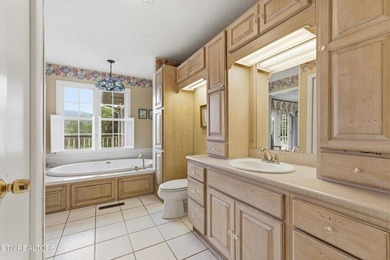 Lakefront Home with Private Dock, Boat Ramp, Sunroom & peaceful - photo 23