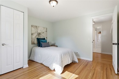 Welcome to 224 Warren Avenue, a beautifully maintained Colonial - photo 26