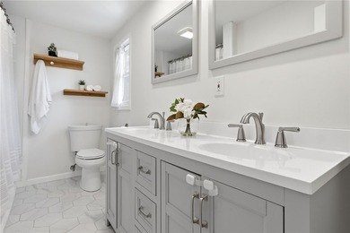 Welcome to 224 Warren Avenue, a beautifully maintained Colonial - photo 29
