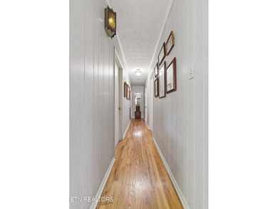 Lakefront Home with Private Dock, Boat Ramp, Sunroom & peaceful - photo 31