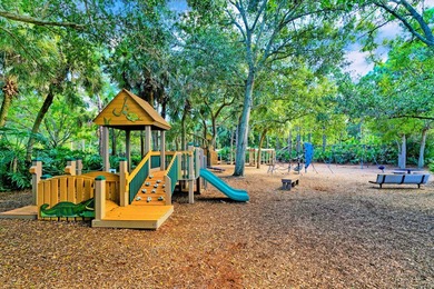 LAKEFRONT - 4 BD, 2.5BA w/Impact Glass, fresh paint, AC's ('21) - photo 40