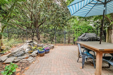 Nestled on a tranquil private street in the historic heart of - photo 40