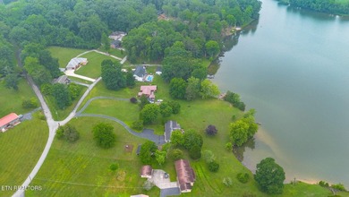Lakefront Home with Private Dock, Boat Ramp, Sunroom & peaceful - photo 49
