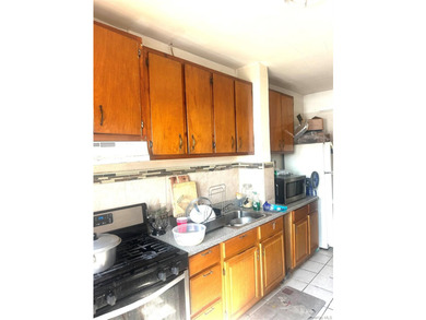 INVESTOR SPECIAL - MASSIVE UPSIDE POTENTIAL. - Brick and Stucco - photo 10