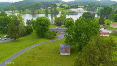 Lakefront Home with Private Dock, Boat Ramp, Sunroom & peaceful - photo 53