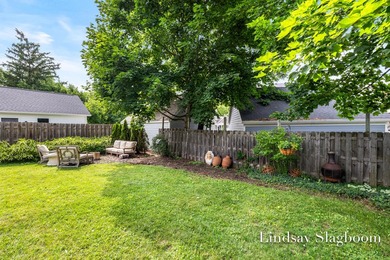 Welcome to a home where timeless character and everyday - photo 4