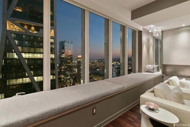 A rare turn-key offering of a fully furnished luxury residence - photo 11