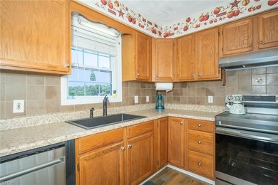 Welcome to the kind of property that invites you to live the - photo 14
