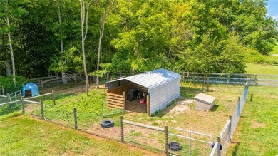 Welcome to the kind of property that invites you to live the - photo 29