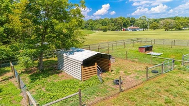 Welcome to the kind of property that invites you to live the - photo 30