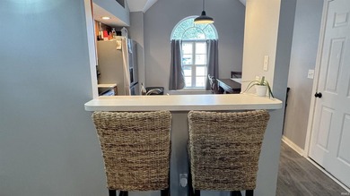 Welcome home to this beautifully maintained 3-bedroom, 2-bath - photo 7