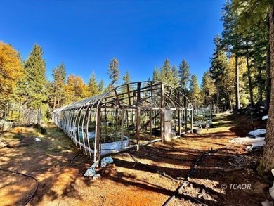 Two adjacent 1.5+ acre lots each with garden sites and solid - photo 39
