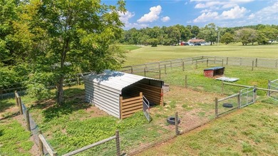 Welcome to the kind of property that invites you to live the - photo 40