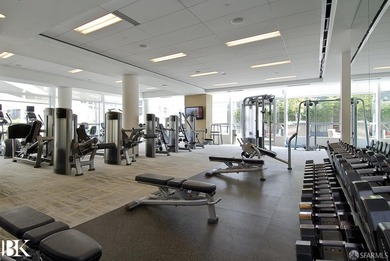 A rare turn-key offering of a fully furnished luxury residence - photo 40