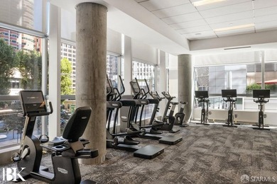 A rare turn-key offering of a fully furnished luxury residence - photo 42