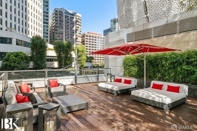 A rare turn-key offering of a fully furnished luxury residence - photo 50