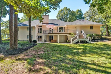 Beautiful Contemporary open floorplan @2,000 finished sq ft - photo 2