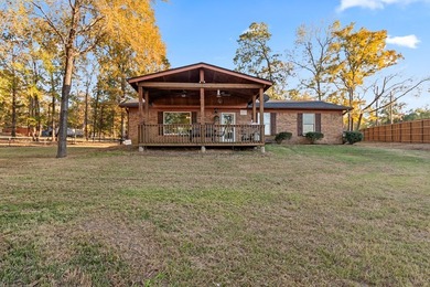 Cozy lake cottage on 3.4 acres with nearly 200 ft of waterfront - photo 15