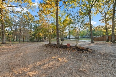 Cozy lake cottage on 3.4 acres with nearly 200 ft of waterfront - photo 28