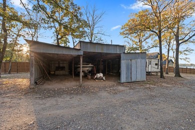 Cozy lake cottage on 3.4 acres with nearly 200 ft of waterfront - photo 30