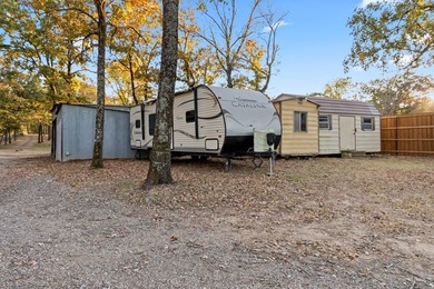Cozy lake cottage on 3.4 acres with nearly 200 ft of waterfront - photo 32