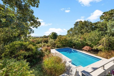Discover a hidden gem with breathtaking water views in the - photo 5