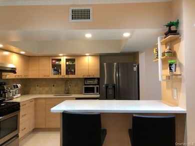 ***Welcome to this beautiful Townhouse Condominiums at Bayside - photo 7