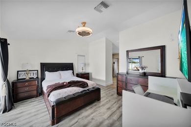 Welcome to Your Suburban Paradise, a beautifully remodeled - photo 7