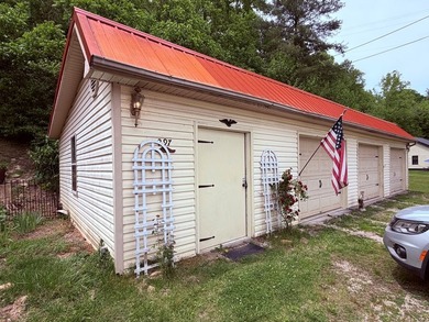 PRIME LOCATION defines this 3-bedroom, 2-bathroom brick ranch - photo 10