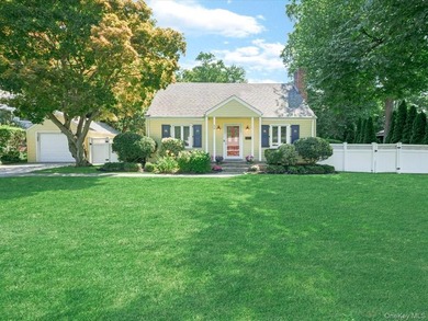 Immaculately maintained and full of timeless charm, this lovely - photo 2