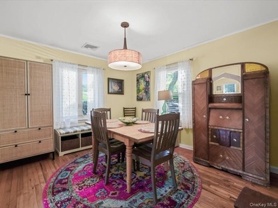 Immaculately maintained and full of timeless charm, this lovely - photo 7