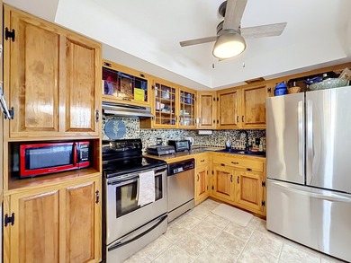 Perfect 2 bedroom 2 bath FURNISHED condo close to downtown - photo 14