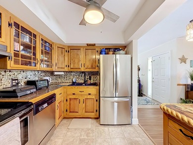 Perfect 2 bedroom 2 bath FURNISHED condo close to downtown - photo 15