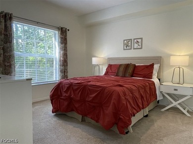 UNFURNISHED. Move in 3BR first floor end unit, with one car - photo 17