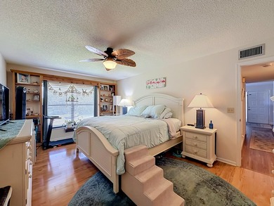 Perfect 2 bedroom 2 bath FURNISHED condo close to downtown - photo 19