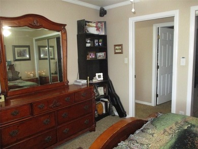 Welcome to a Rare Find, ready for you to move into and start - photo 20