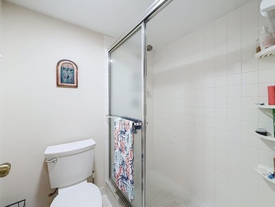 Perfect 2 bedroom 2 bath FURNISHED condo close to downtown - photo 22