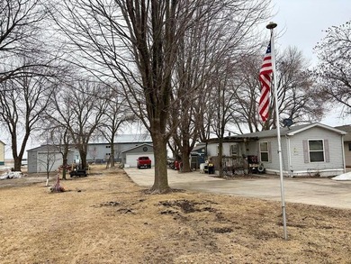 North Twin Lake Home For Sale in Manson Iowa