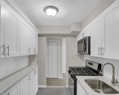 Beautiful co-op style apartment full renovated with new kitchen - photo 13