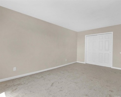 Beautiful co-op style apartment full renovated with new kitchen - photo 16