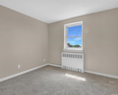 Beautiful co-op style apartment full renovated with new kitchen - photo 18