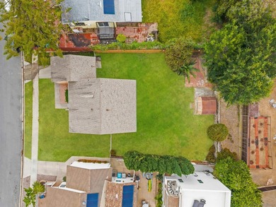 Charming single-story home adjacent to Bay Park featuring 3 - photo 18