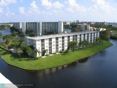 (private lake, pond, creek) Condo For Sale in Pompano Beach Florida