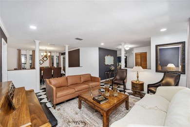 Welcome to Villa Maria, a beautifully renovated 3-bedroom, 2 - photo 10