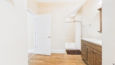 Experience lake living on Lake Barkley in the highly - photo 41
