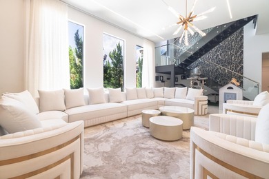 A RARE MODERN MASTERPIECE IN THE HEART OF PARKLANDpletely - photo 3