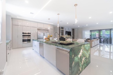 A RARE MODERN MASTERPIECE IN THE HEART OF PARKLANDpletely - photo 5